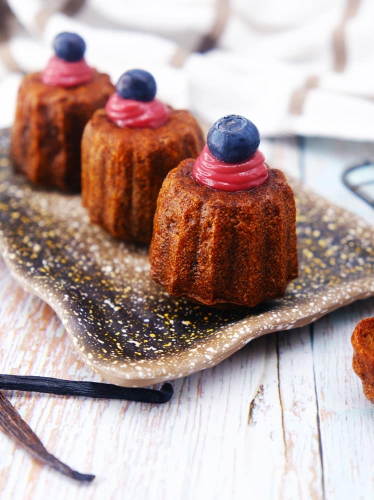 Vegan Recipes Cacao-Shamaness Vegan Canelé with Raspberry Chocolate Ganache