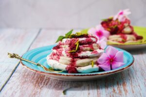 מתכונים טבעוניים קקאו-שאמאנס קינוח פבלובה אישית טבעונית