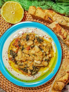 מתכונים טבעוניים קקאו-שאמאנס מתכון שעועית ועלי מנגולד טבעוני